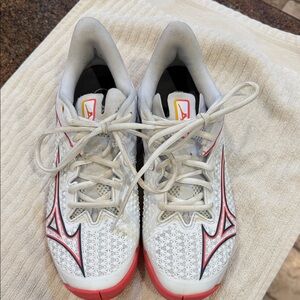 Mizuno Energy tennis shoes.